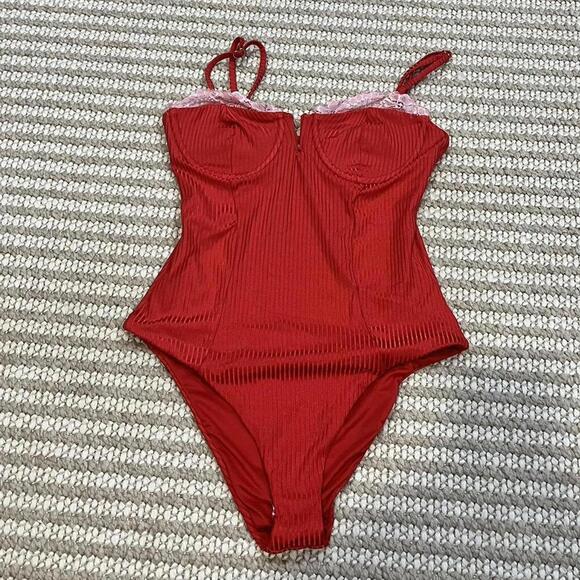 Beach Riot One Piece Lace Holly Jolly - Picture 2 of 7